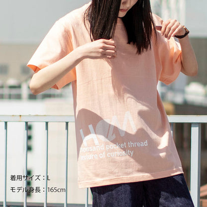 斜めロゴTシャツ