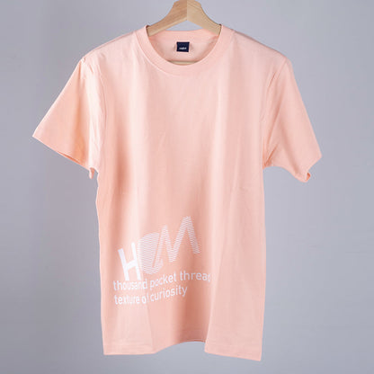 斜めロゴTシャツ