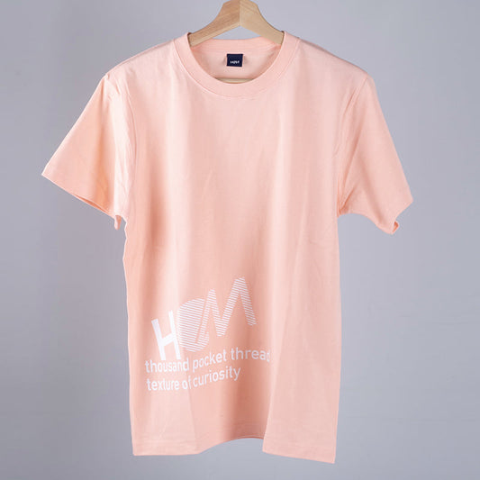 斜めロゴTシャツ
